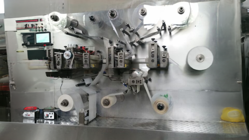 KR-QZD-I PLC Controlled Medical Wound Dressing Plaster Making Machine with 5.5KW Power