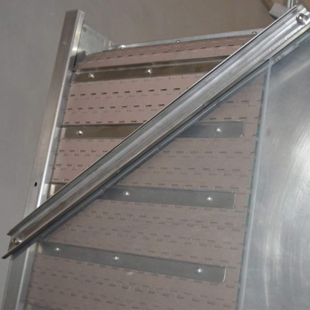 Automatic Essential Oil Plastic Pet Bottle Press Capping Machine