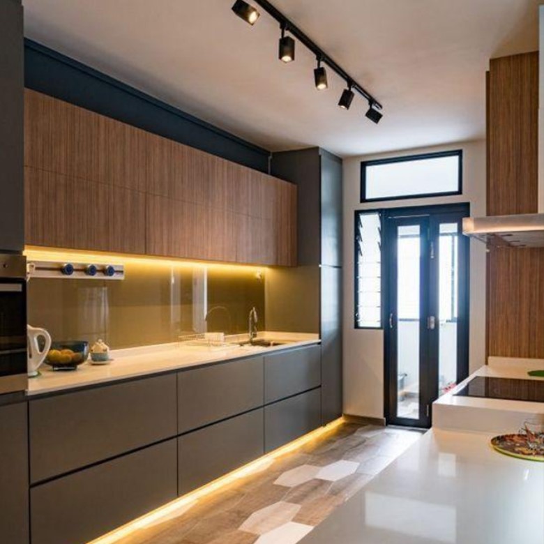 Highly ODM/OEM Blum Hardware Luxury Modern Design Waterproof Kitchen Cabinet Set