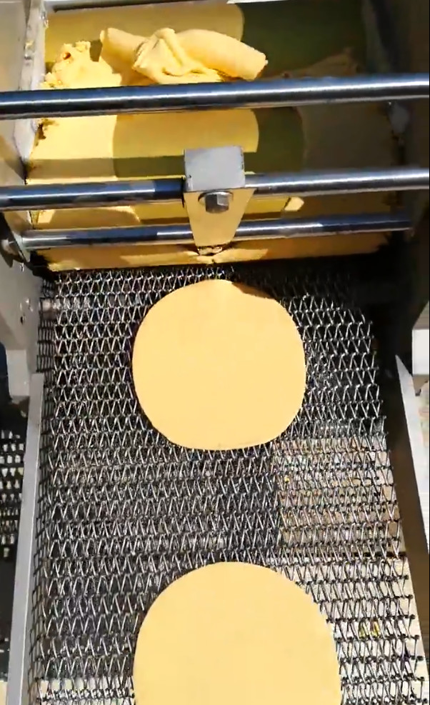 Commercial automatic small flat pita bread tortilla machine