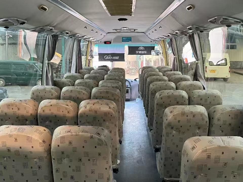 Buses And Coaches Used 59 Seats Yutong Bus 3*2 Seats Layout Air Condition Use In Africa