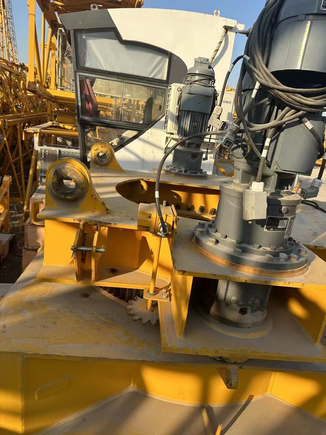 Second Hand Tower Crane 19 Years, The Piece of Good Disassembly