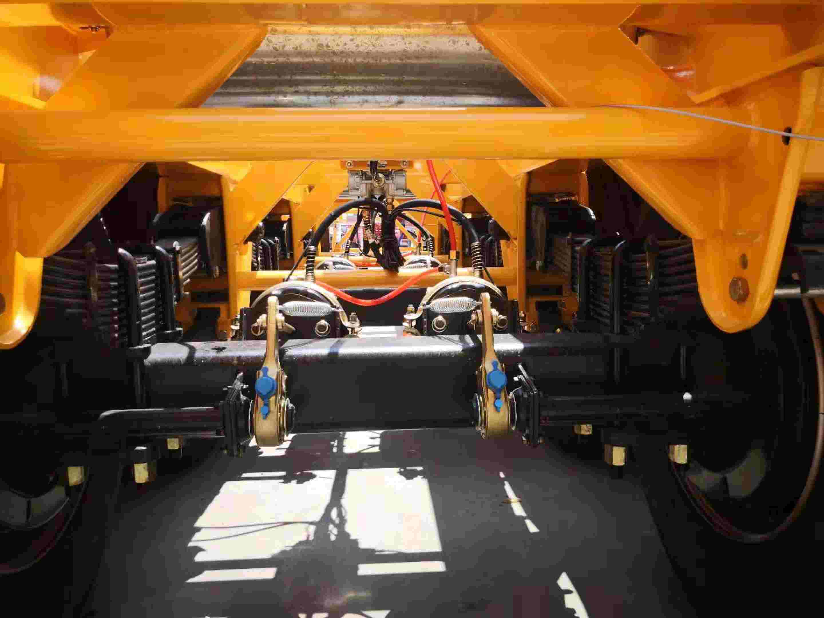 Maximum Load Capacity of 50T Truck Trailer's Semi-Trailer for Container Transport