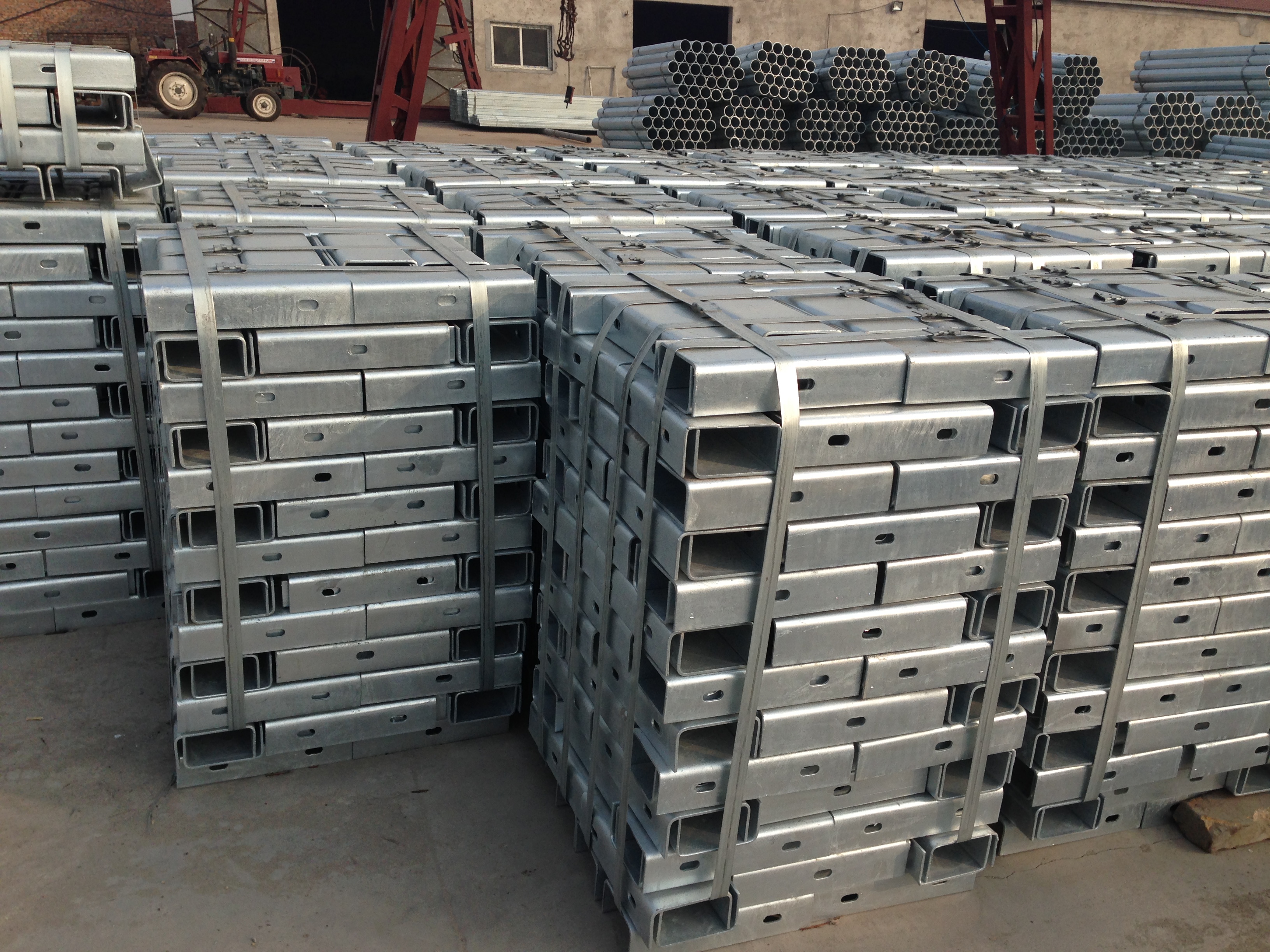 Hot-Dip Galvanized Steel Highway Guardrail Spacer With W-Beam Anti-Corrosion