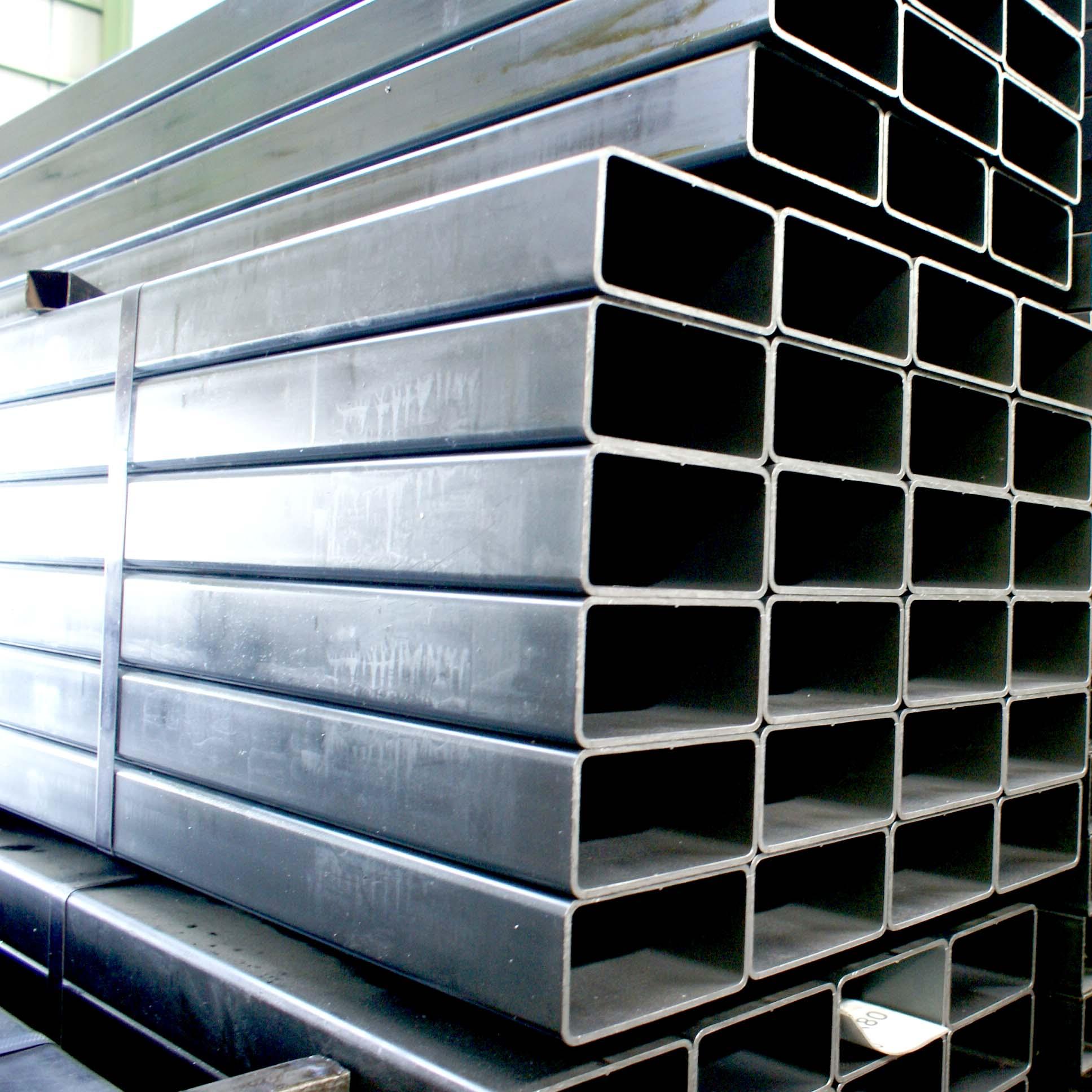 AASHTO M-180 Hot Dip Galvanized Guardrail Crash Barrier for Road Safety