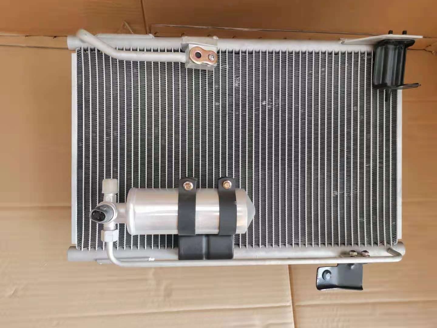 FSR FVR Air Conditioner Condenser 1835341910 Radiator Tank Fan Blade Motor Cover