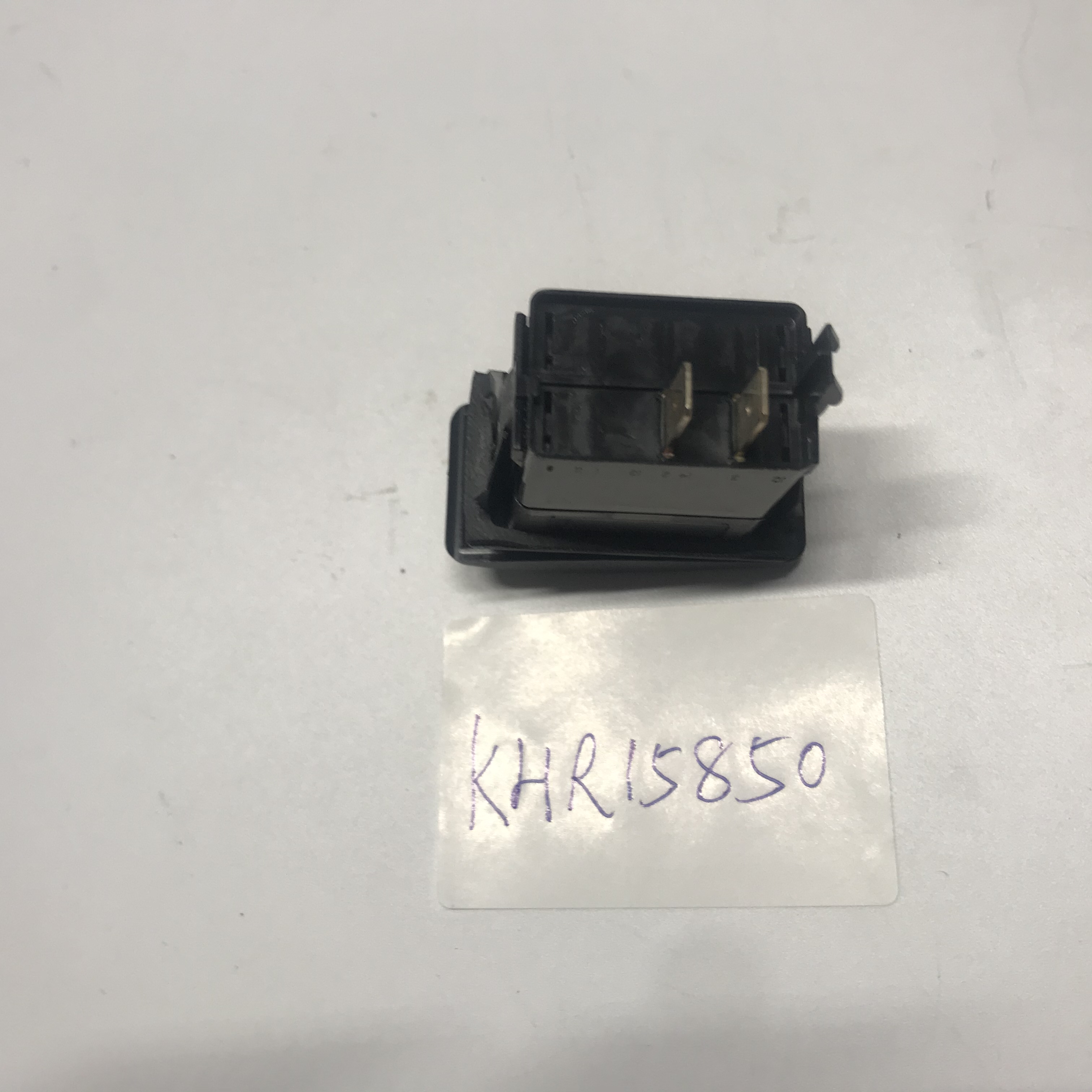 Construction Works SH210-5 Excavator Horn Switch with Part No KHR15850