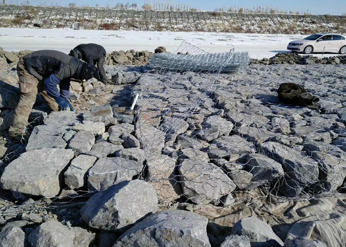 2.7mm Gabion Baskets 2x1x1 Galvanized / Pvc Coated Mesh For Stone