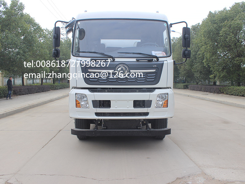 TianJin Double- Back- Axle Liquid Supply Vehicle