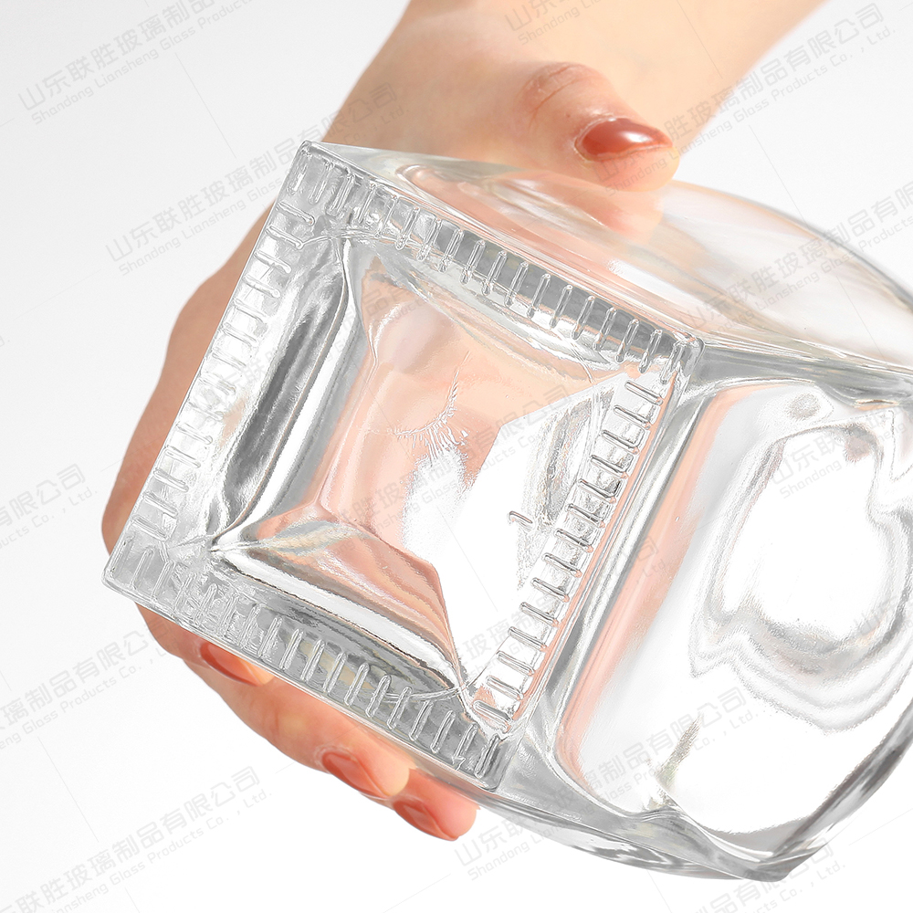 Custom Size Accepted Glass Liquor Bottles for Wine Sale from Borate Glass Wine Bottle
