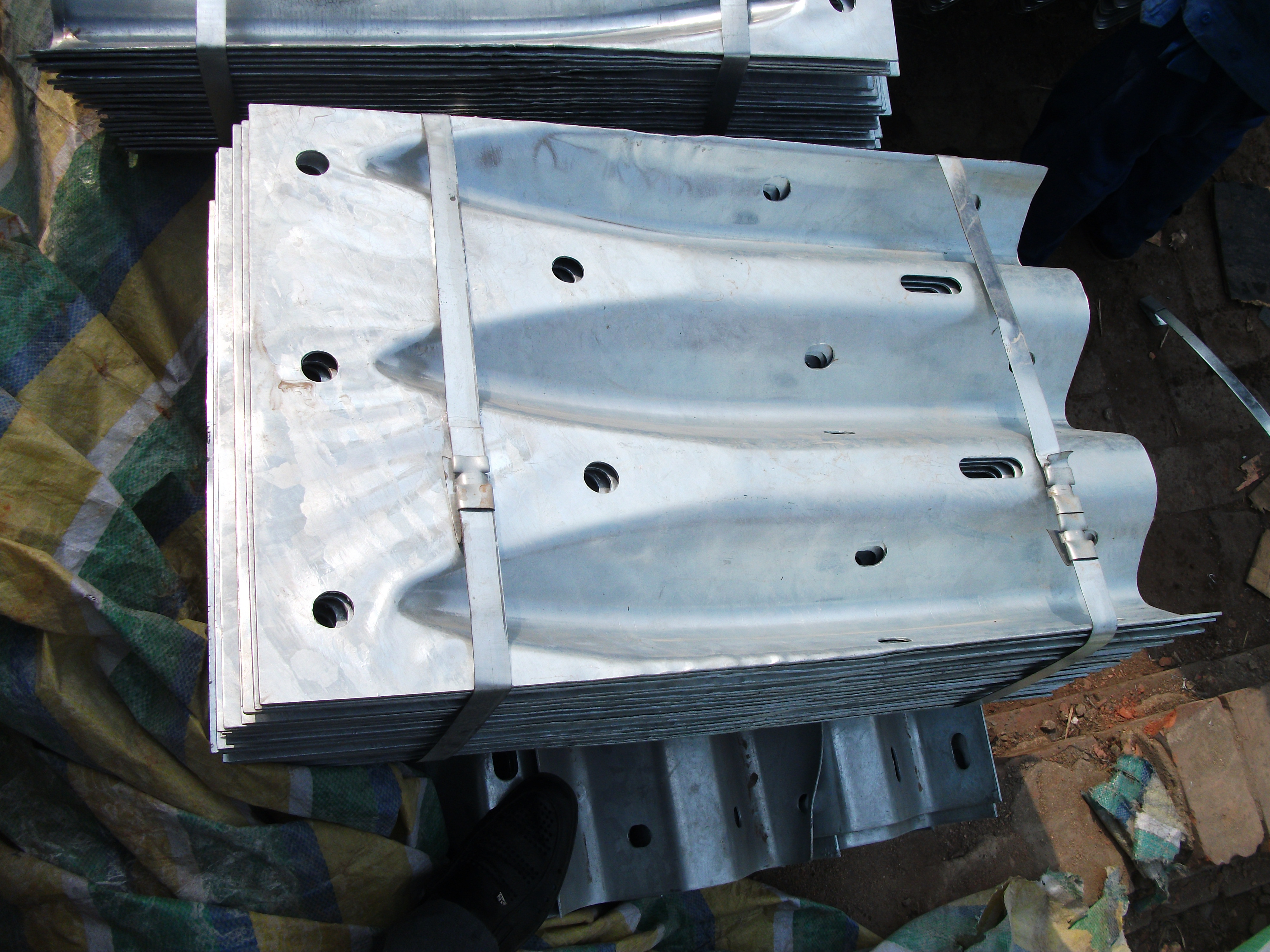Highway Guardrail AASHTO M-180 Z Shape Posts with Durable Stainless Steel Material