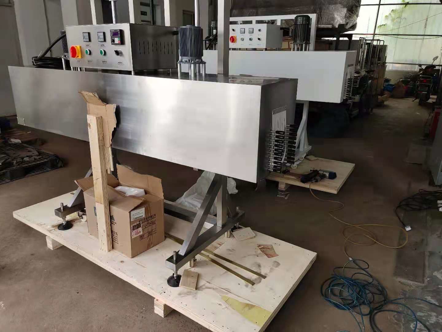 2m Shrink Tunnel Machine 7.5kw Power 12 Heating Units Advanced Technology for Packaging