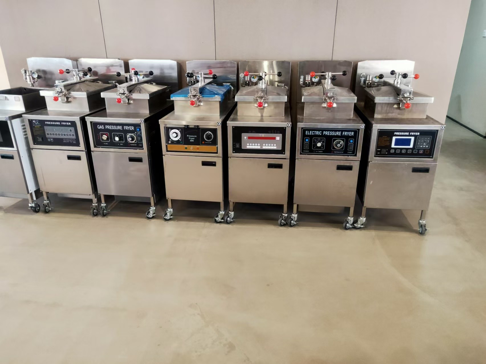 Electric 4HD Commercial Mechanical Panel Chicken Pressure Fryer With Auto Filtration