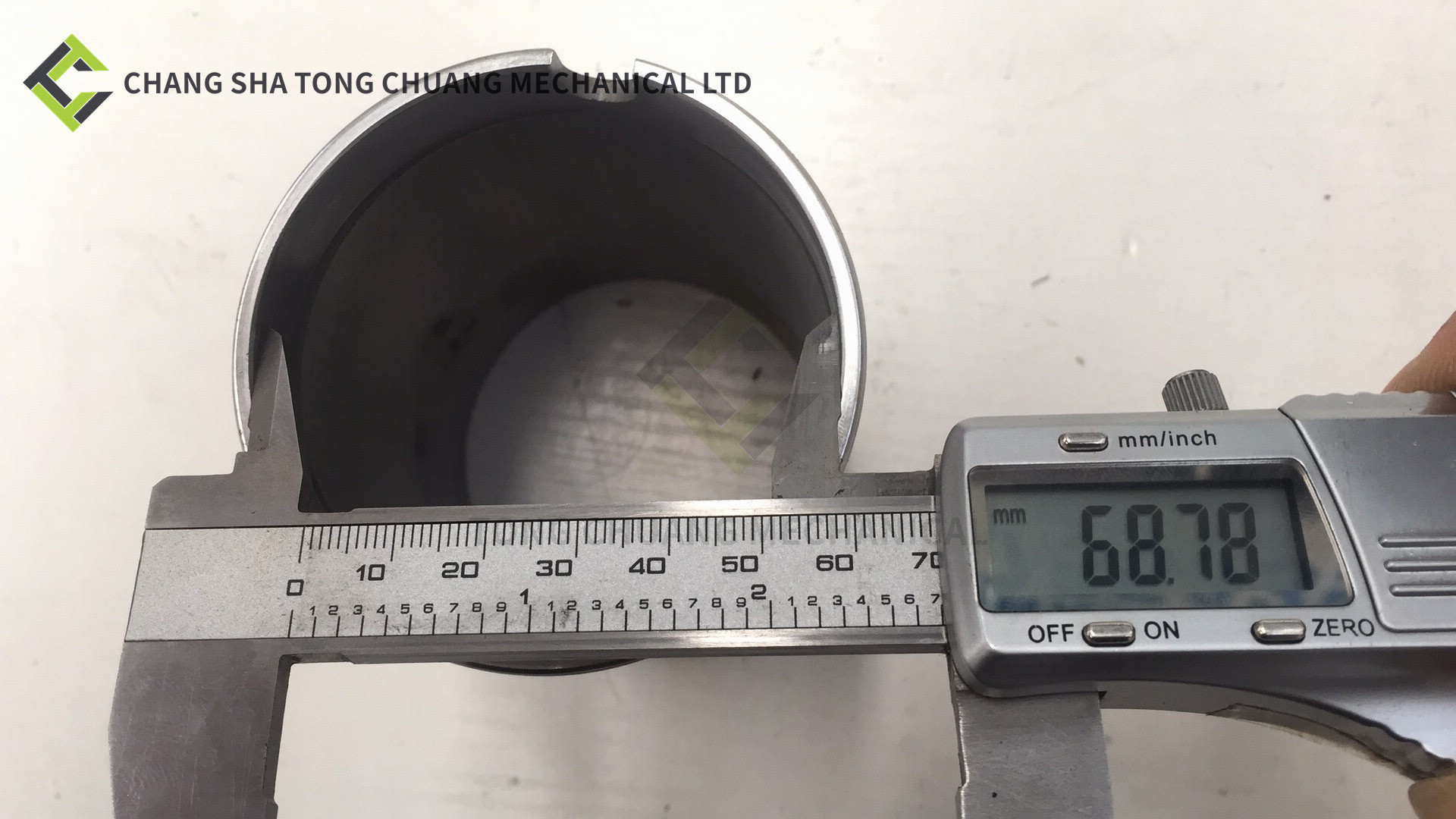 Zoomlion Concrete Pump Truck Spare Parts Hopper Wearing Parts Mixing Wear-resistant Sleeve 001690401B0100002