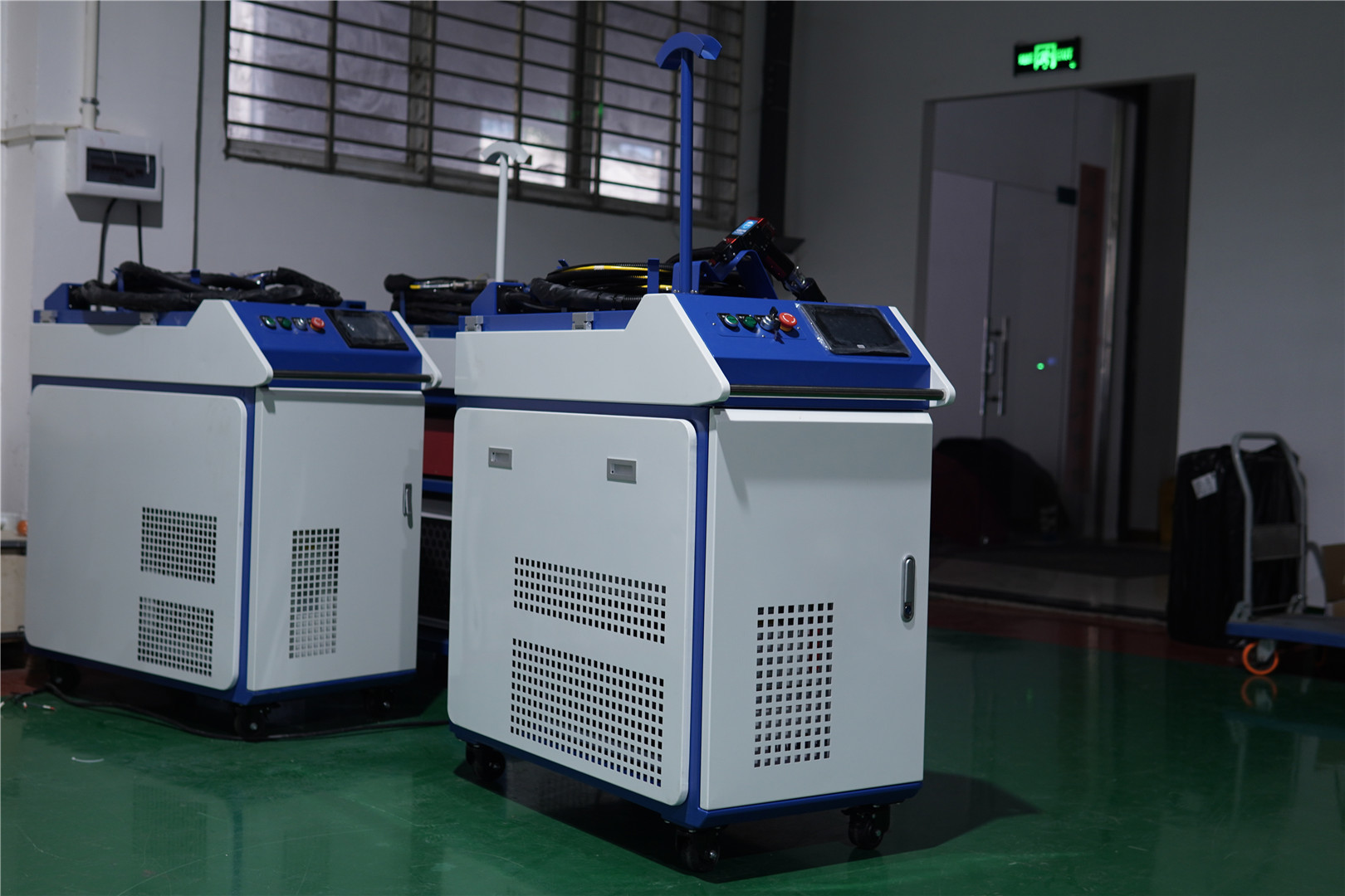 Handheld Raycus 1.5 KW Laser Welding Machine Fr Metal Processing