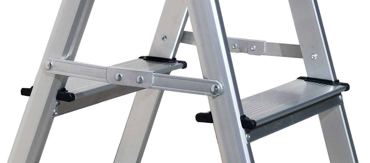 Domestic Aluminum Step Stool 2x3 Steps Silver Folding Scaffold Ladder