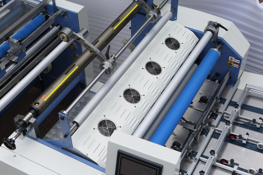 80m/Min Hydraulic Film Laminating Machine 500gsm Paper