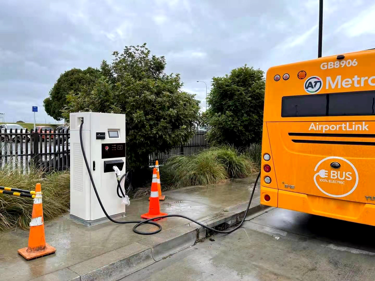 European standard 360kw liquid cooled 500A output Ultra Fast DC Charger for electric vehicle charging