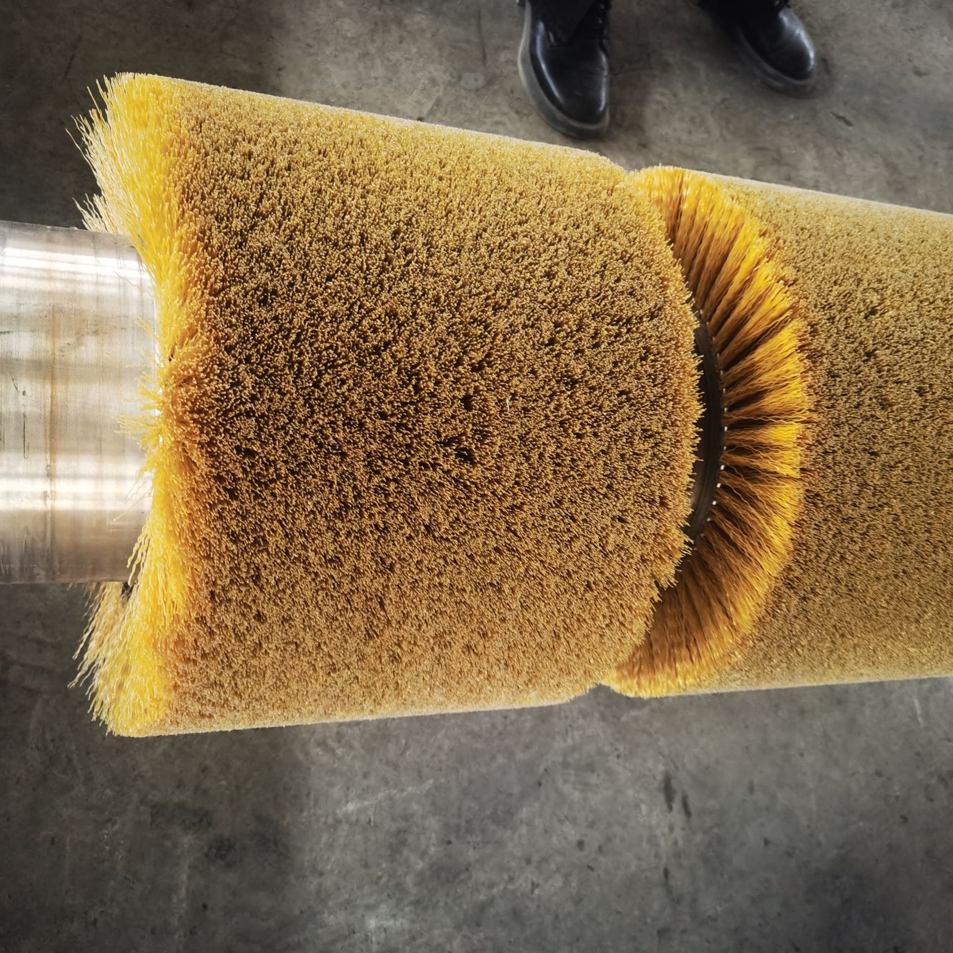 Steel Mill Plate Strip Brush Roller For Removing Iron Filings, Cleaning Brush Roller, Heavy-duty Brush Roller