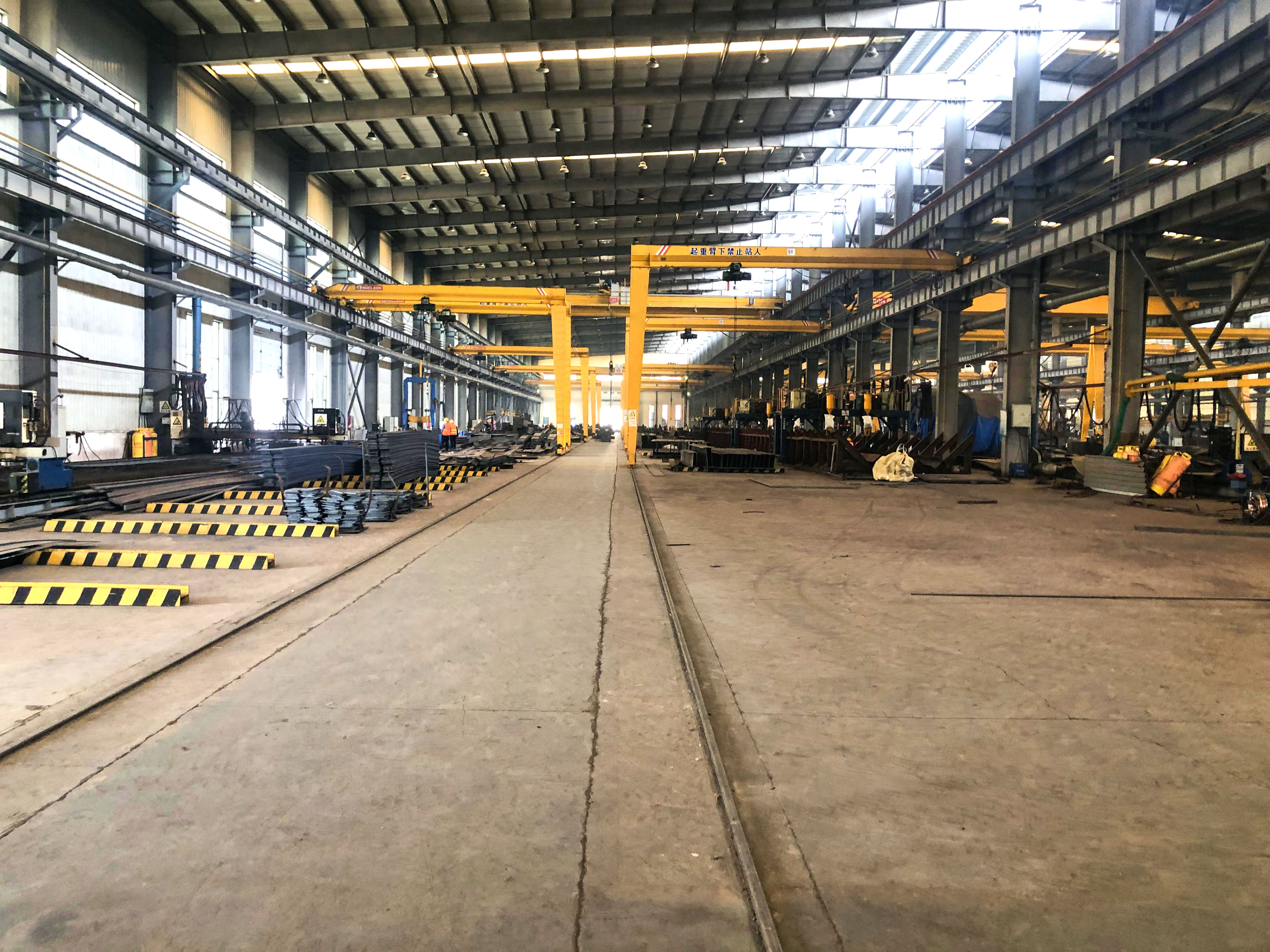 Aluminum Alloy Window Prefab Steel Construction Agricultural Building for Cattle Barn