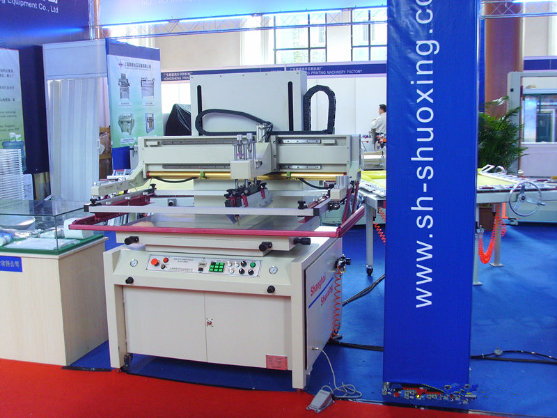 Automatic flat screen printing machine