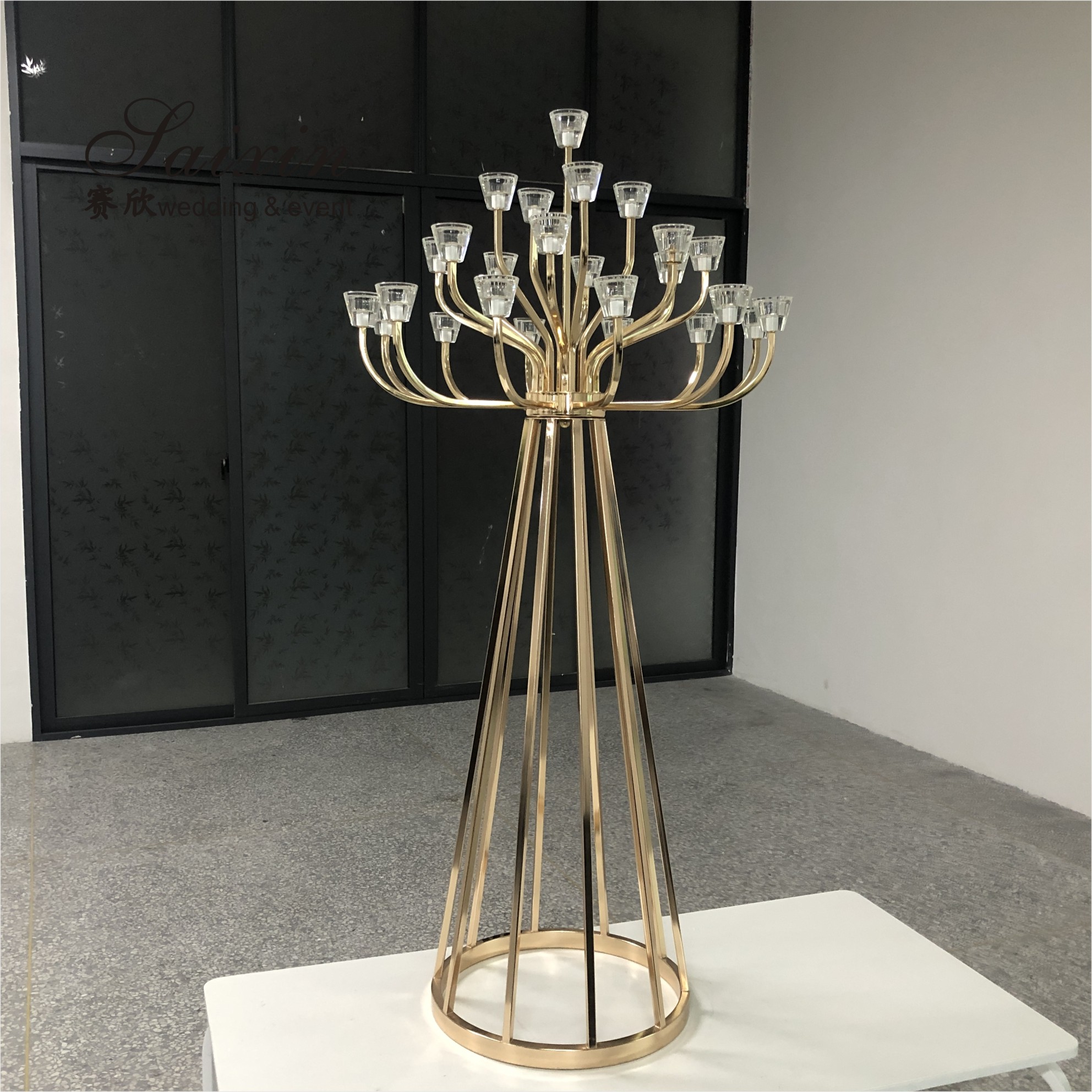 15 Arms Gold Tall Lead Crystal Candelabras Centerpieces Beaded For Wedding Table