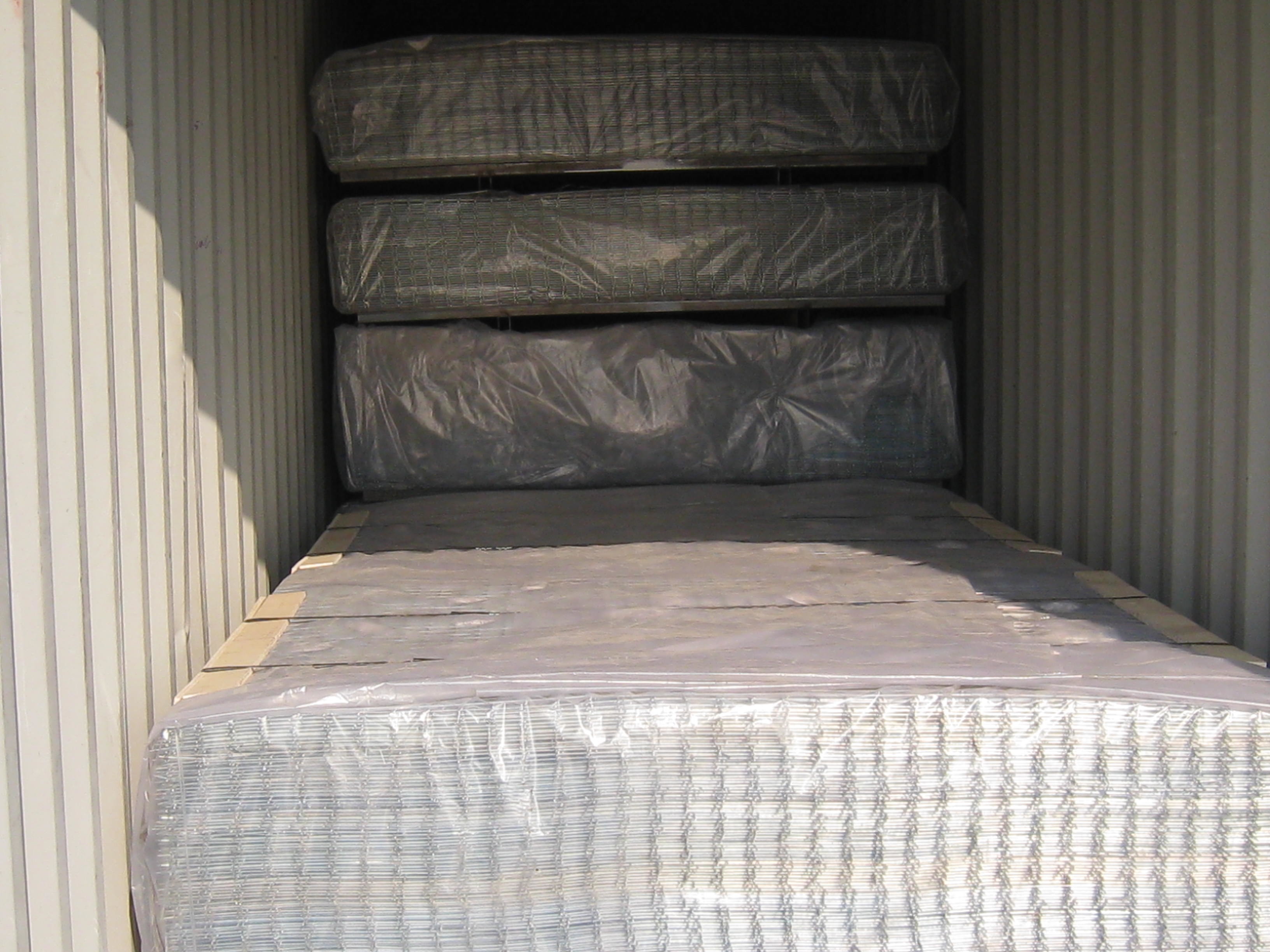 PVC Welded Wire Green Mesh Security Fencing 358 2.2m width