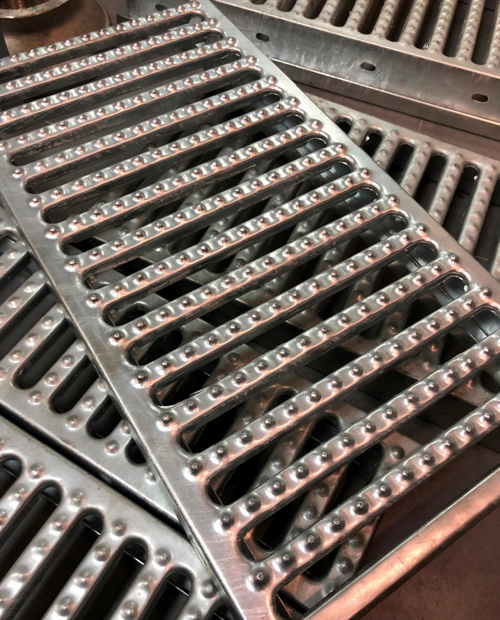 Unistrut Planking And Strutting In Construction United Interlock Planking Grating System