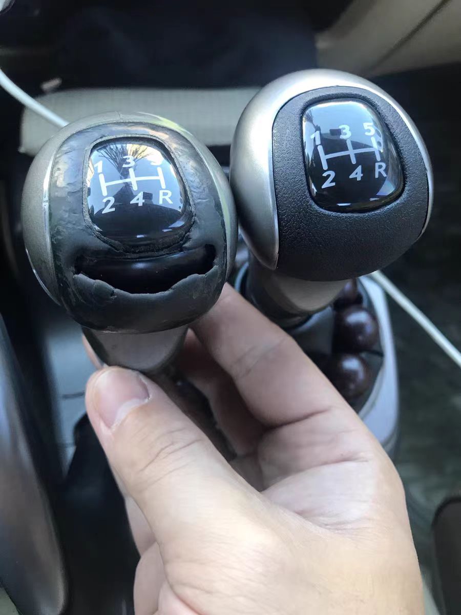 HONDA Civic FA1 FD2 Performance with 54130-SNA-A81 Gear Shift Knob