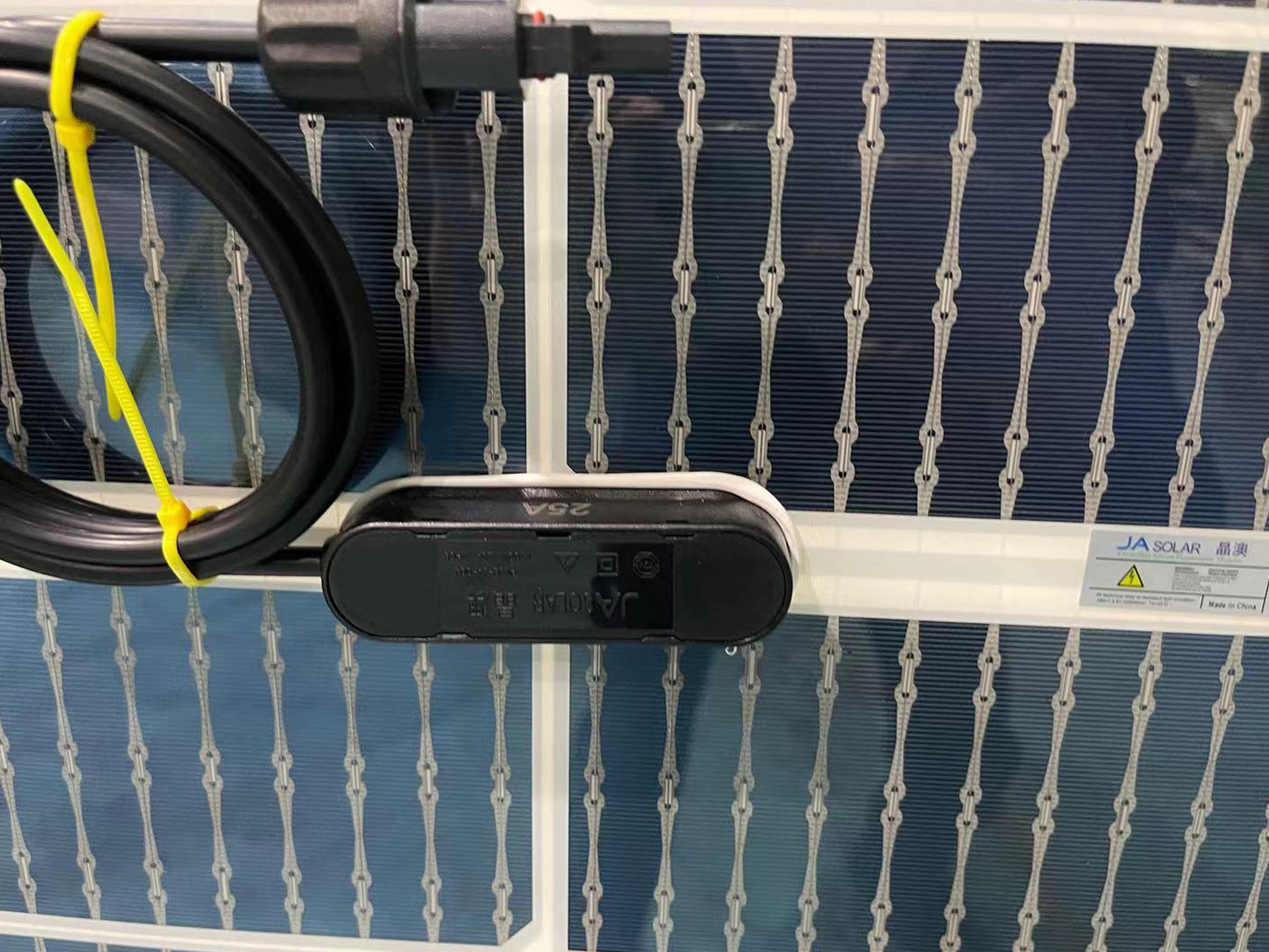 IEC 61215 B Grade 535W Mono Perc Bifacial Solar Panel