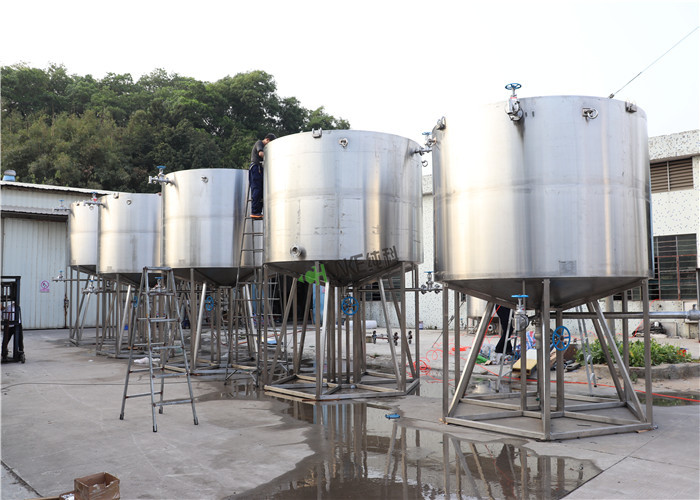 Steam Heating Or Water Cooling Tank / Fermentation Tank Buffer Tank