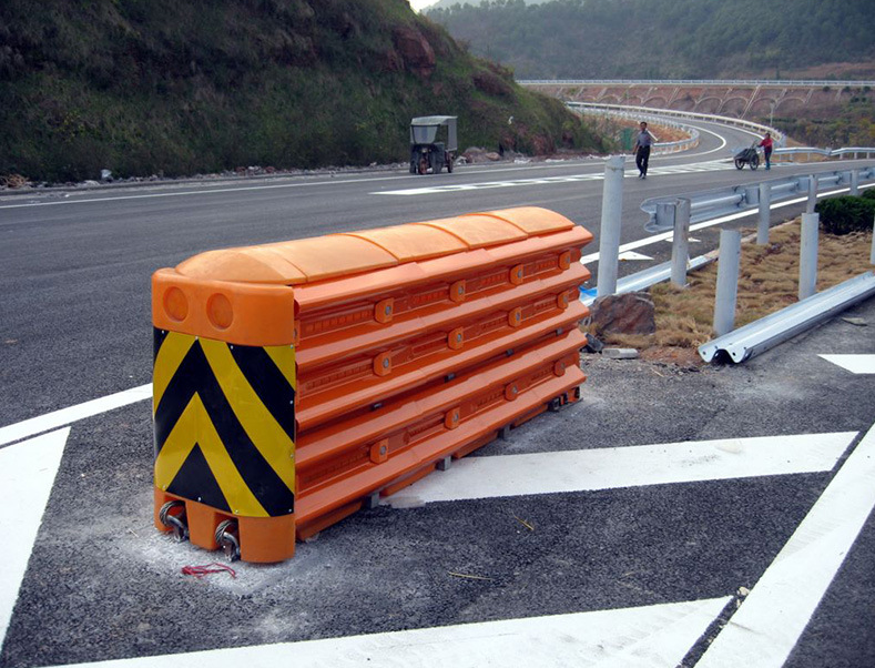 Highway Guardrail And Accessories Anti Corrosion Roadway Safety