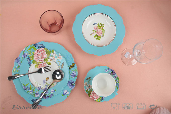 Custom Printing New Bone China Dinnerware Sets Waving Rim For Wedding Banquet