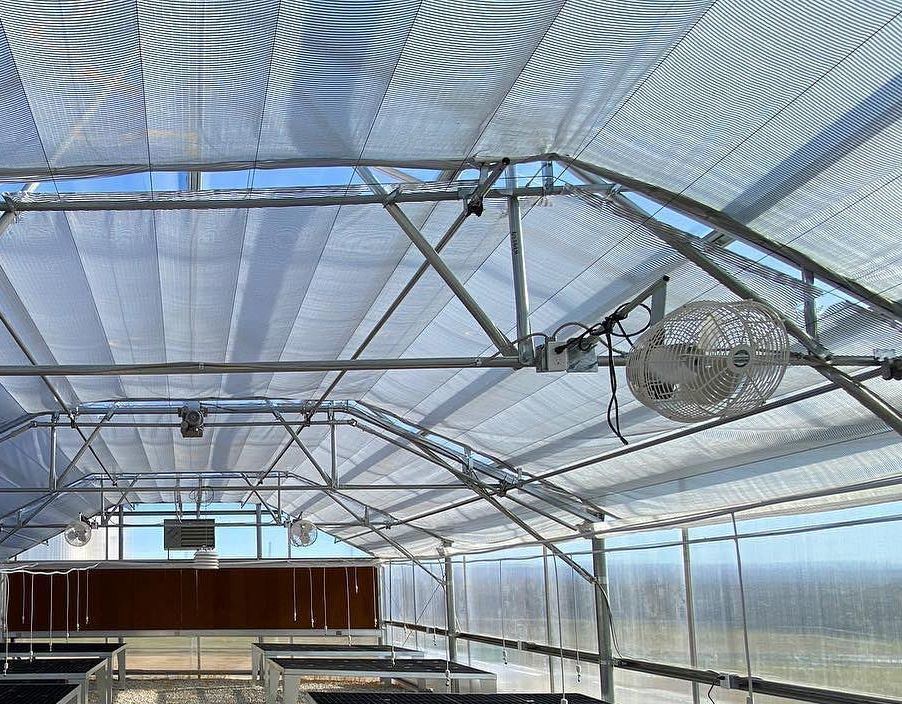 Modern Sunlight Glass Greenhouse with Automatic Irrigation System