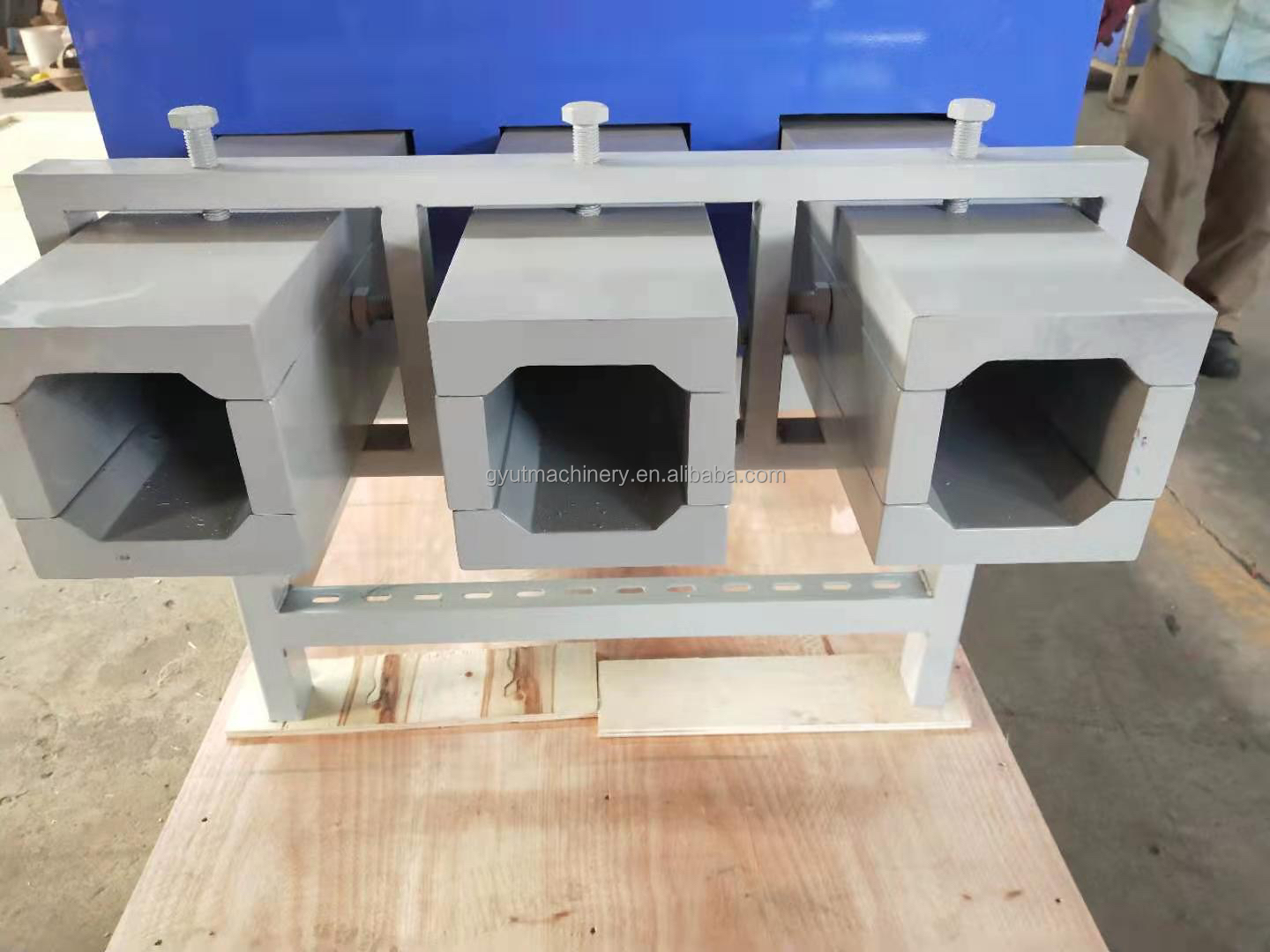1200 KG Weight Hydraulic Press for UT Compressed Wood Sawdust Block Making Machine