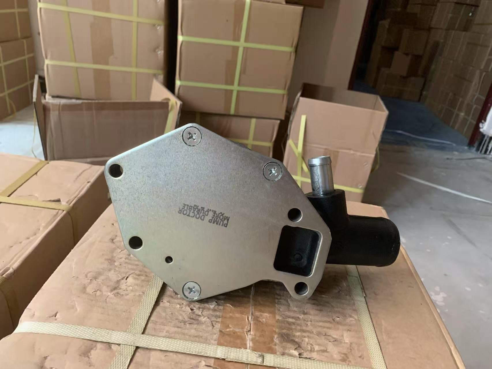 4HK1 New Water Pump For ISUZU Engine Spare Part