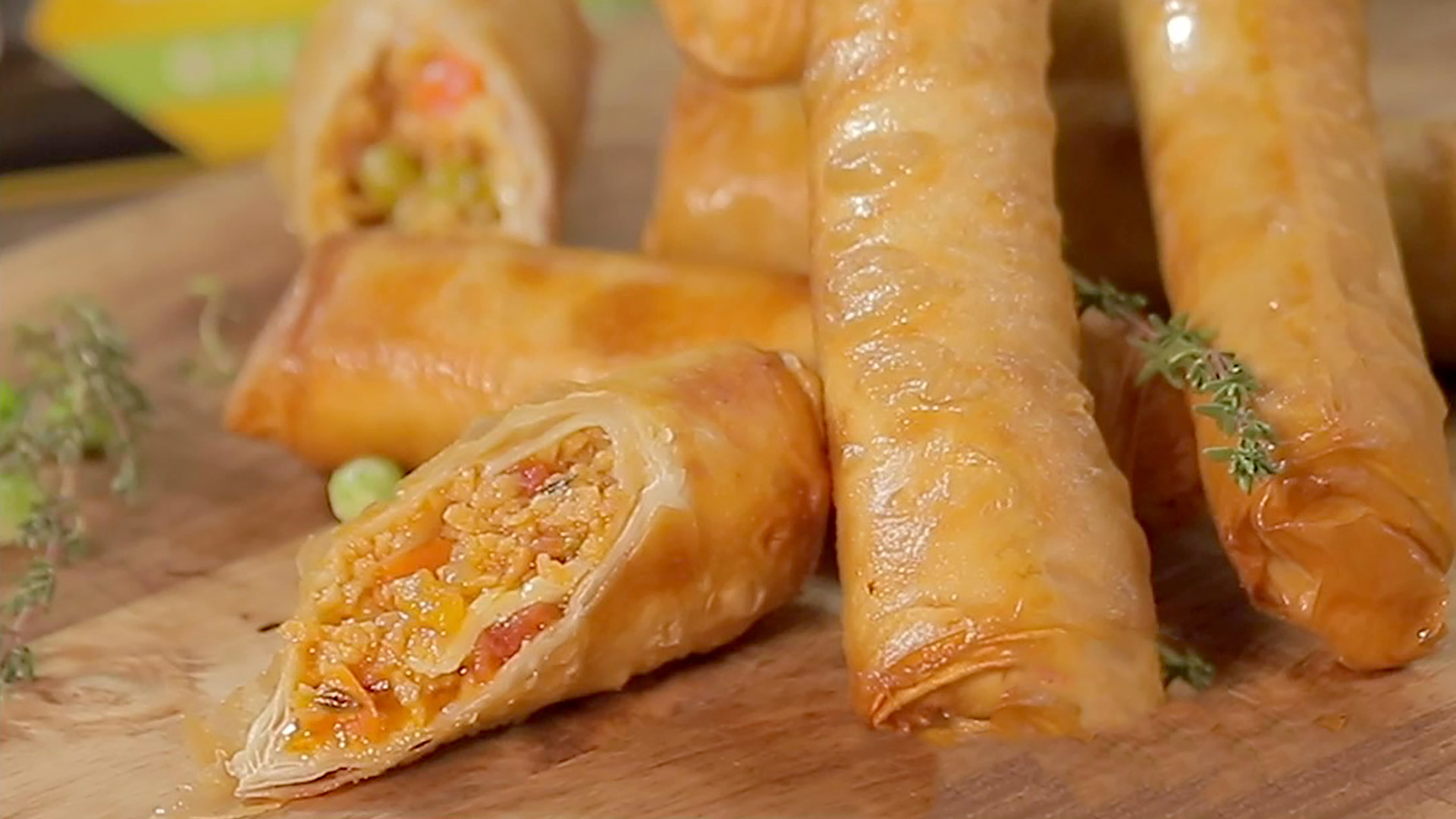 3800pcs/H Chinese Meat Pie Production Line Raw Stuffed Strudel Rolls Meat Pie Machine Maker