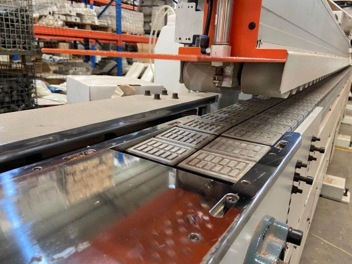 0.6Mpa Wood Edge Banding Machine For Rebated Door HD316