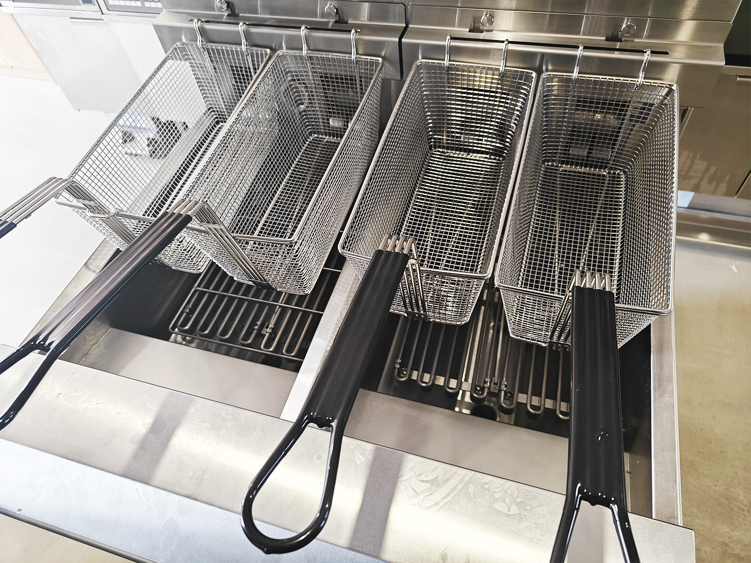 28.6kw Double Tank Big Capacity Digital Computer Panel Electric&gas Chips Open Fryer Machine