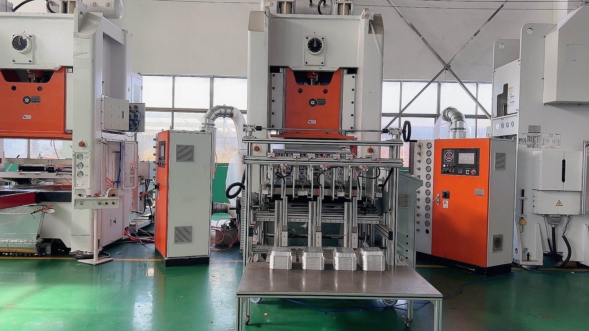 26KW H-Frame Aluminium Foil Container Making Machine with Mitsubishi Inverter