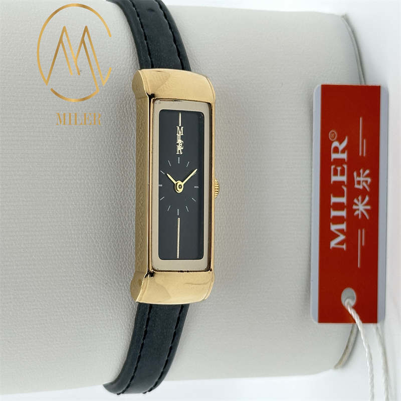 Laser Printing Logo Leather Strap Quartz Watch with 30 Meters Water Waterproof