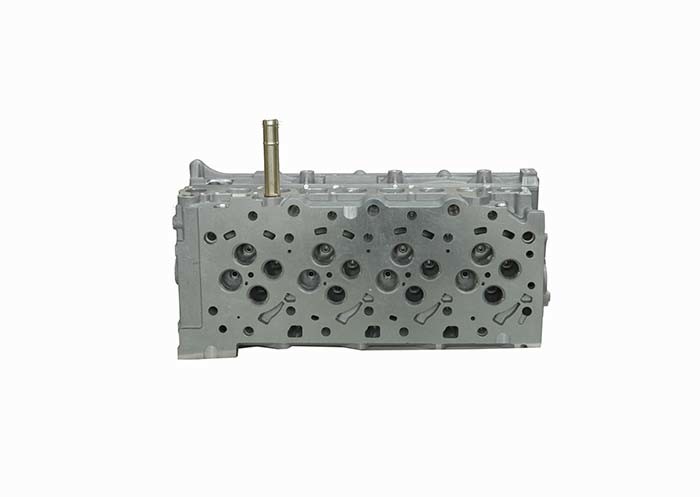 Hyundai D4CB Diesel Engine Cylinder Head 221004A020 221004A025 221004A030