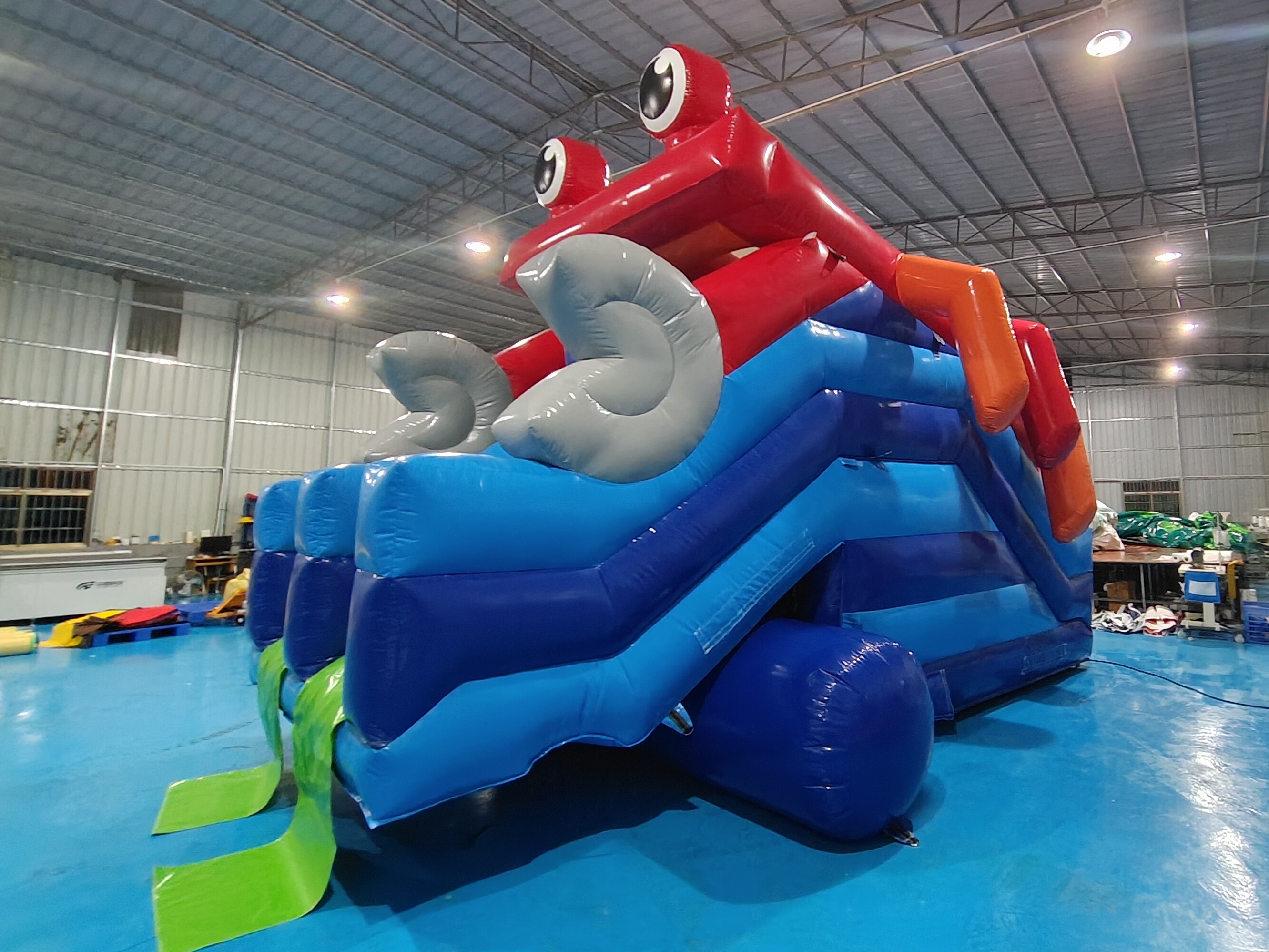 Commercial Grade Inflatable Dry Slide Crab Cartoon Inflatable High Double Slides For Kids And Adults
