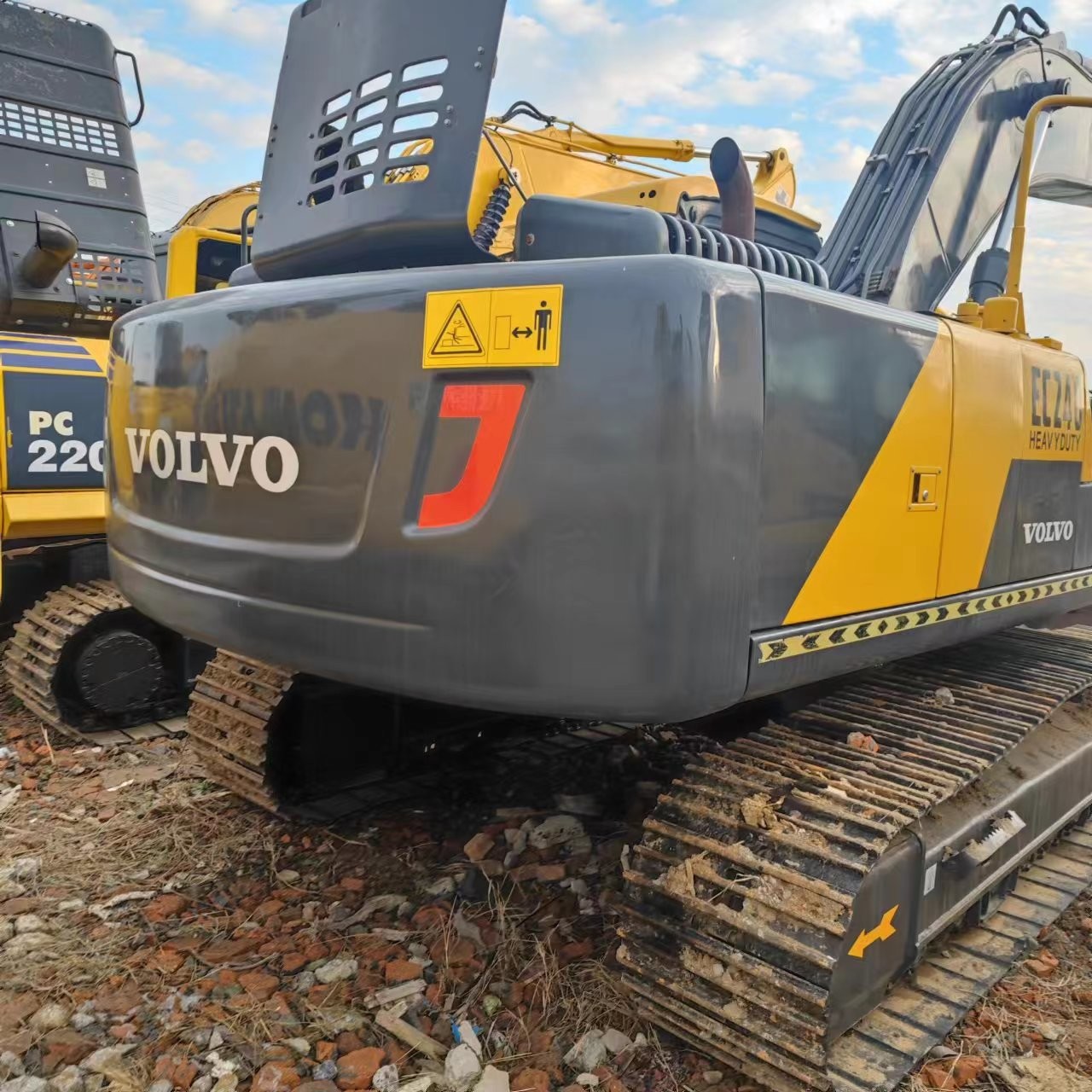 Secondhand Excavator Original VOLVO EC240 used Hydraulic 24ton Crawler Digger