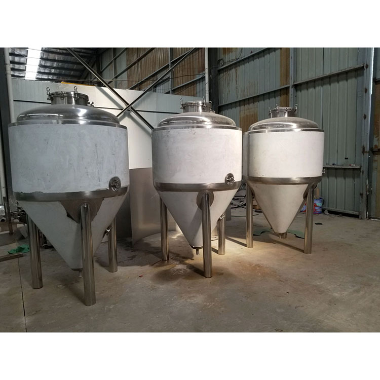 Top- 2.5*0.8*1.8m Fermentation Commercial Beer Brewing Equipment with 60° Bottom Cone