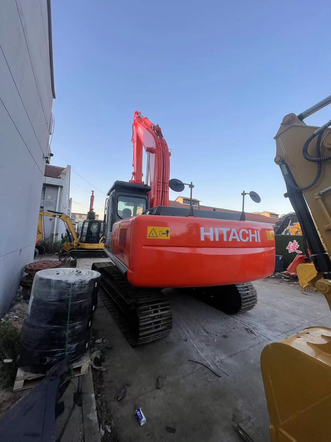 90%NEW used excavator HITACHI ZX240 factory price for sale