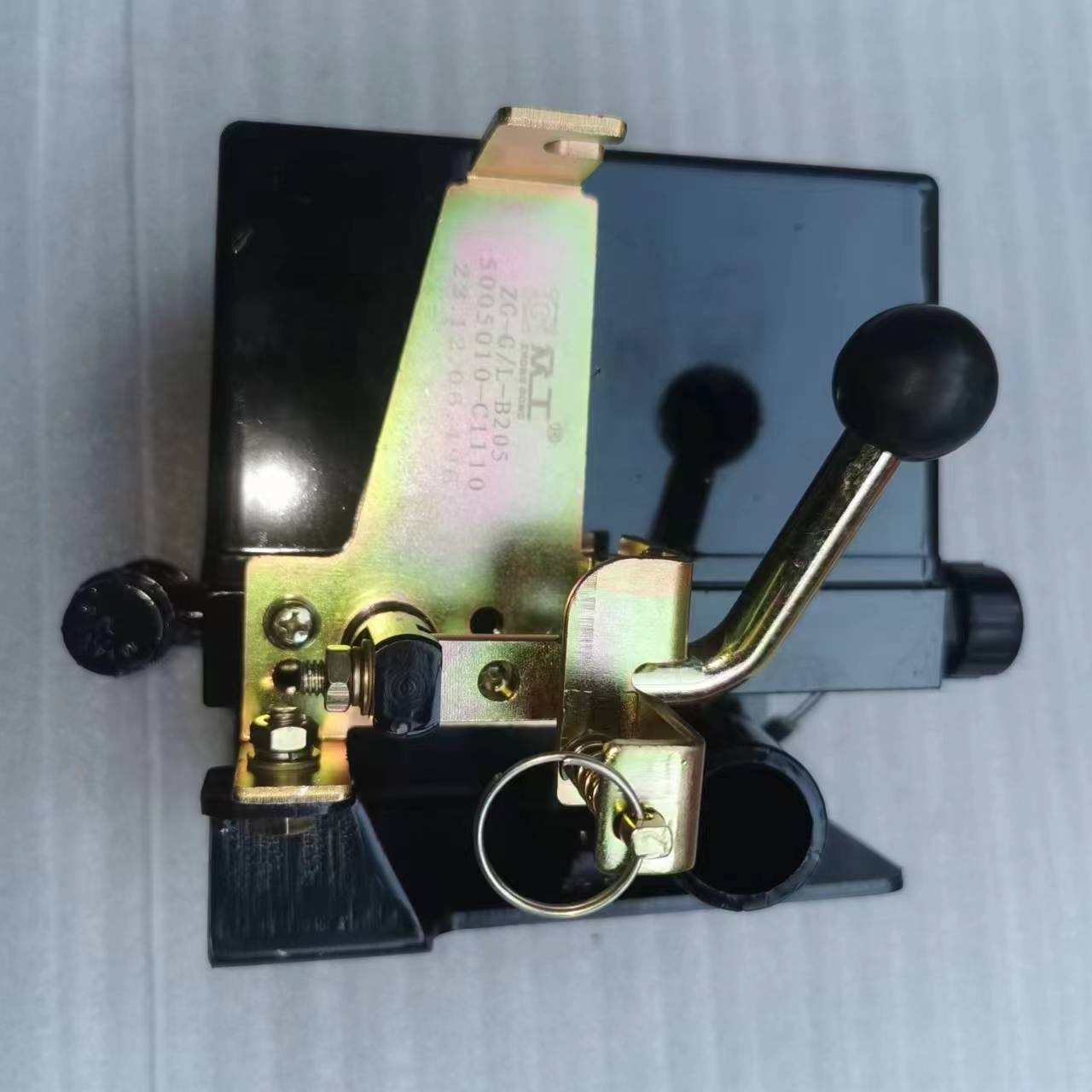 OE NO. 1325334008 16S2530 Truck Transmission Parts Slider for Transmission Shift Fork