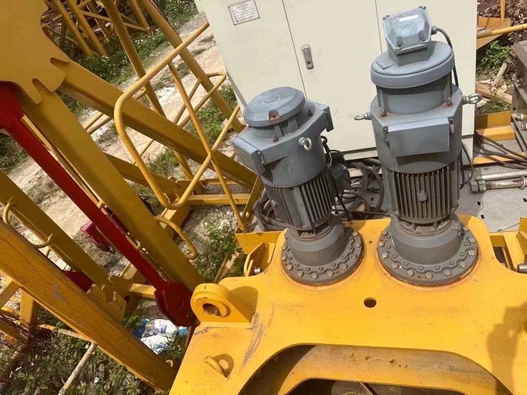 Used Tower Crane Zoomlion 6513-8 2021 Year of Machine for Sale with Good Performance
