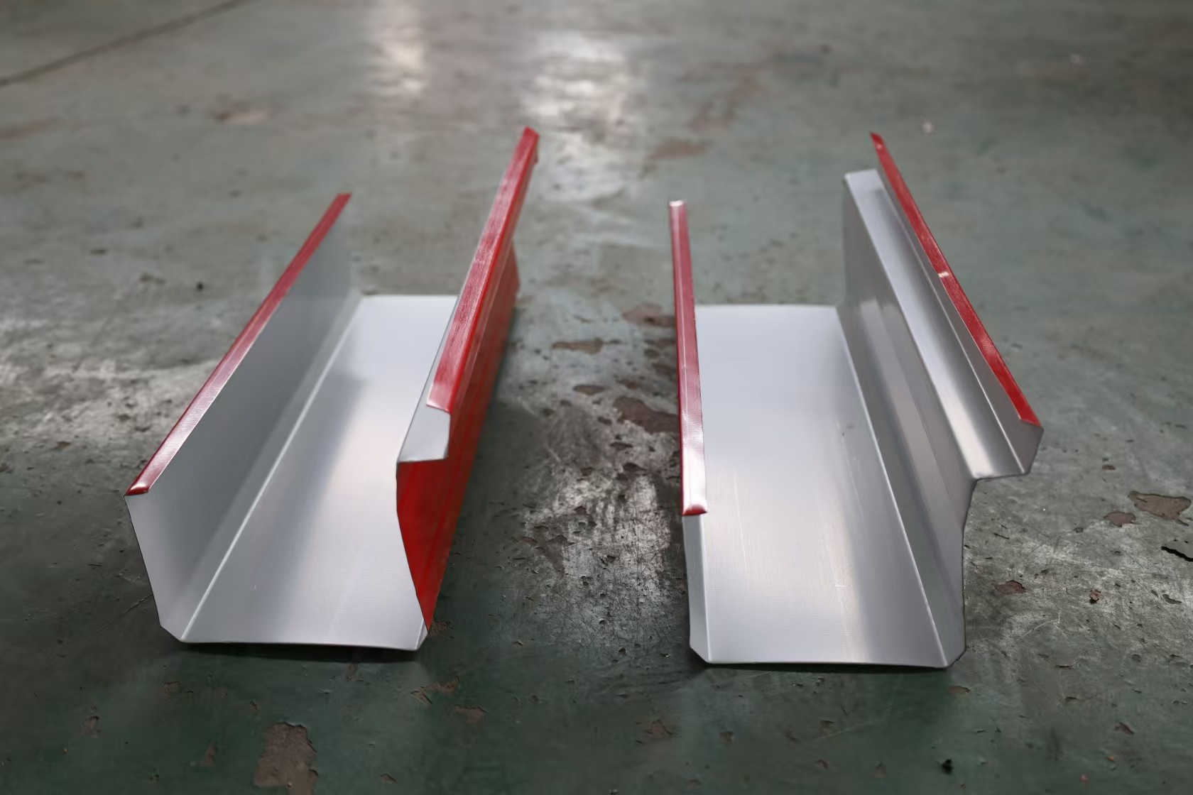 K Style Seamless Metal Rain Gutter Ogee Gutters Roll Forming Machine For Residential Houses
