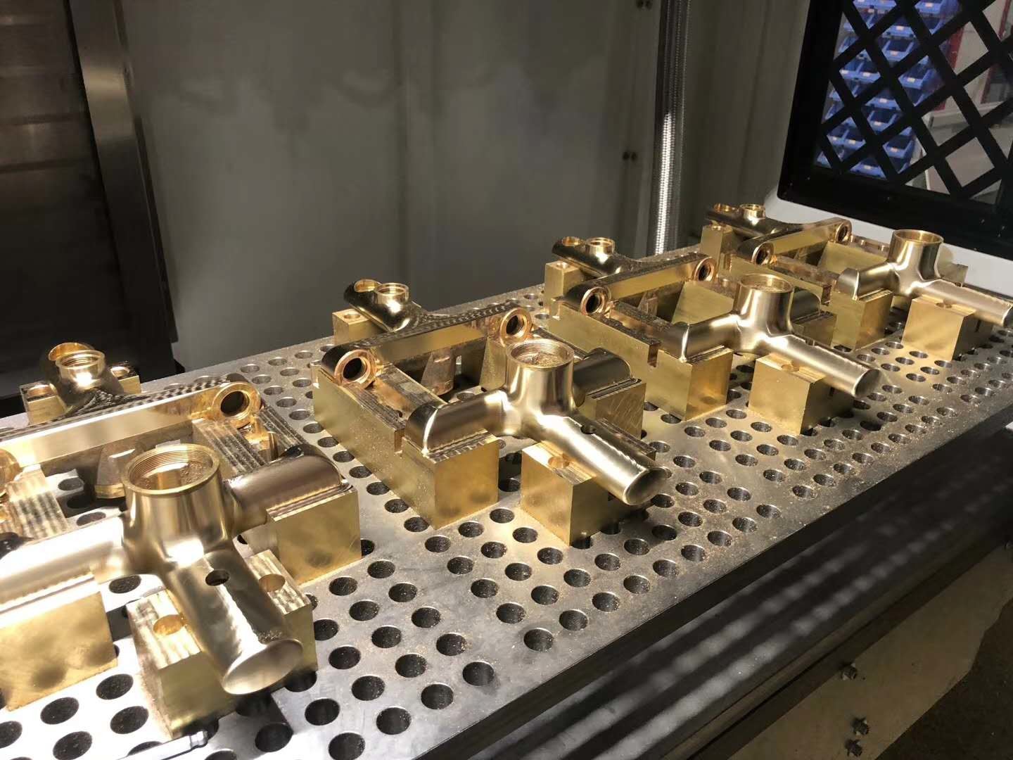 Four Stations Brass Sanitary Ware Parts Surface Industrial Polishing Machine